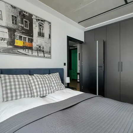 아파트 New Wagrowska With 2 Free Parking Places And Balcony In By Renters