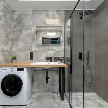 아파트 New Wagrowska With 2 Free Parking Places And Balcony In By Renters 포즈난