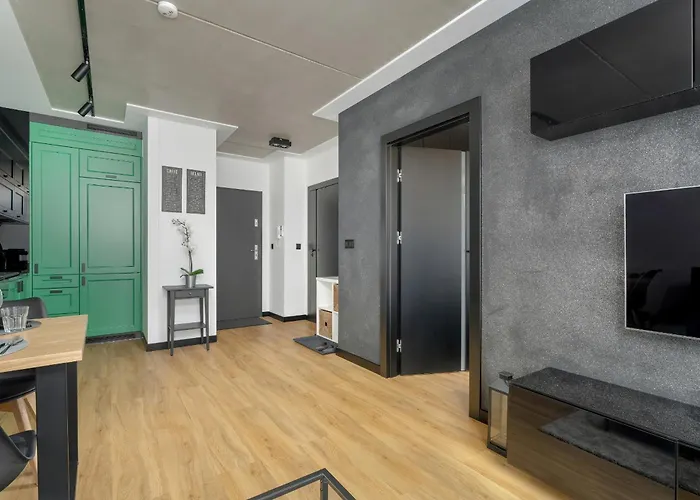 New Wagrowska With 2 Free Parking Places And Balcony In By Renters * 포즈난