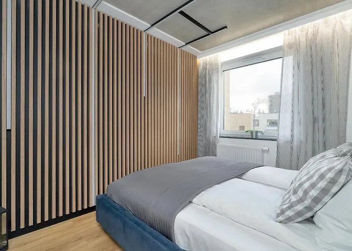 New Wagrowska With 2 Free Parking Places And Balcony In By Renters 포즈난